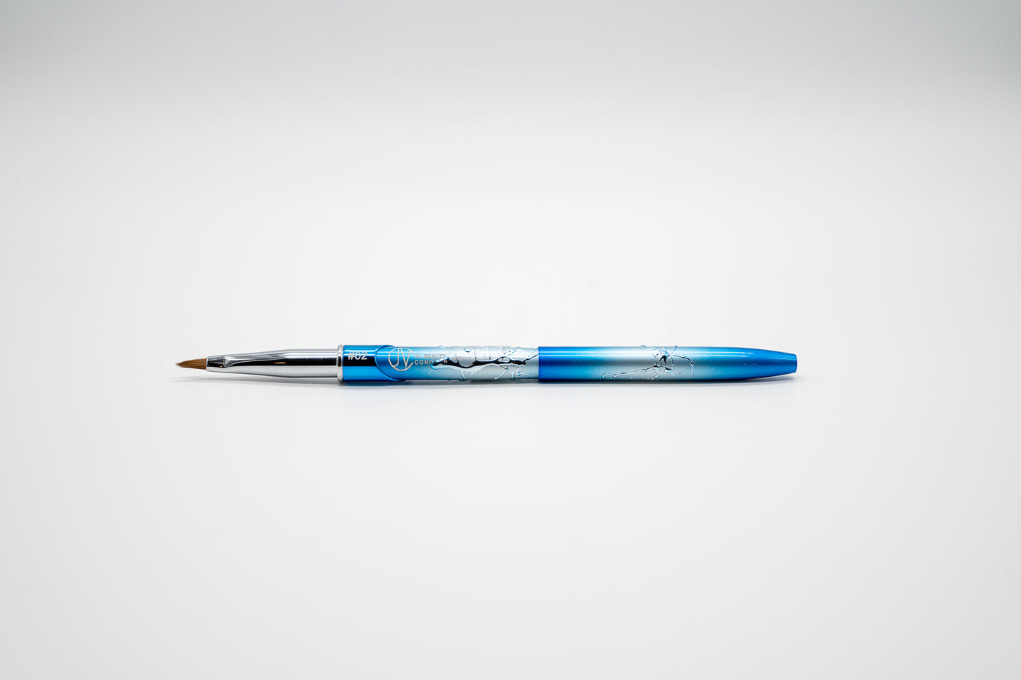 Brush 3D #2 with Kolinsky bristles for professional 3D nail art and detailed designs.