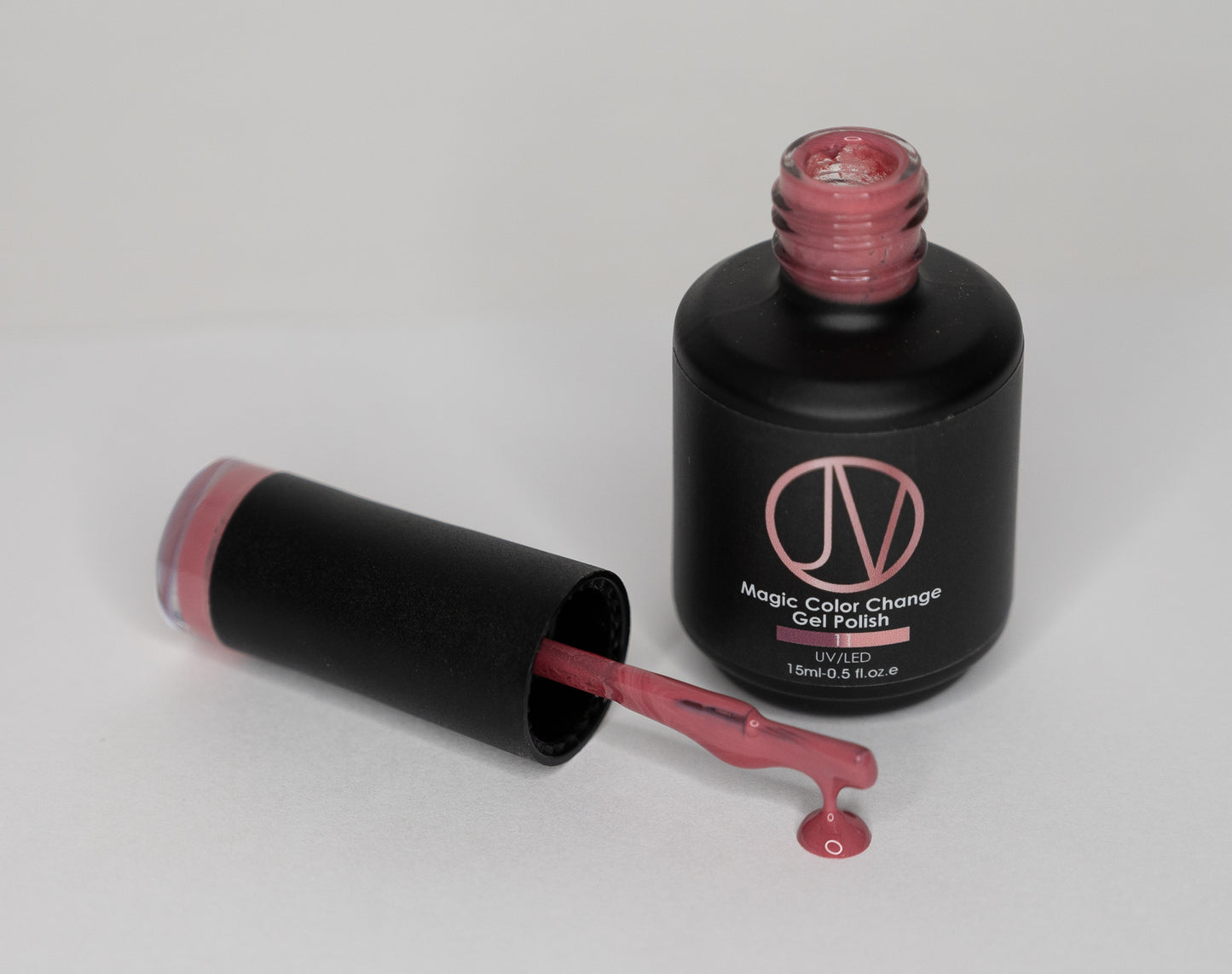 Salon-quality color-changing gel polish – Rosy Dusk delivers flawless coverage, high pigmentation, and smooth consistency with a 60-second LED cure