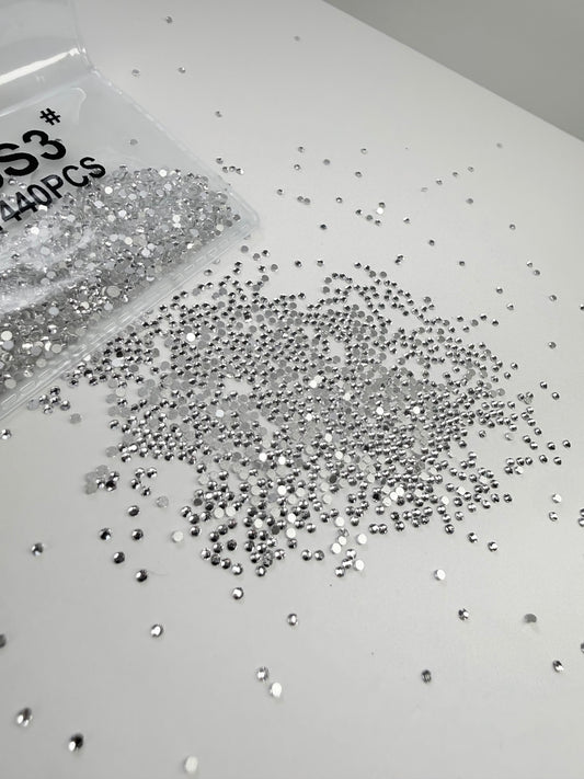 Crystal Glass Beads Rhinestones 1440pcs SS3 Glass Nail Art Crystal Clear Flat back Gemstones for Crafts, Nails, Makeup, Bags, and Shoes Decoration（SS3, Clear）