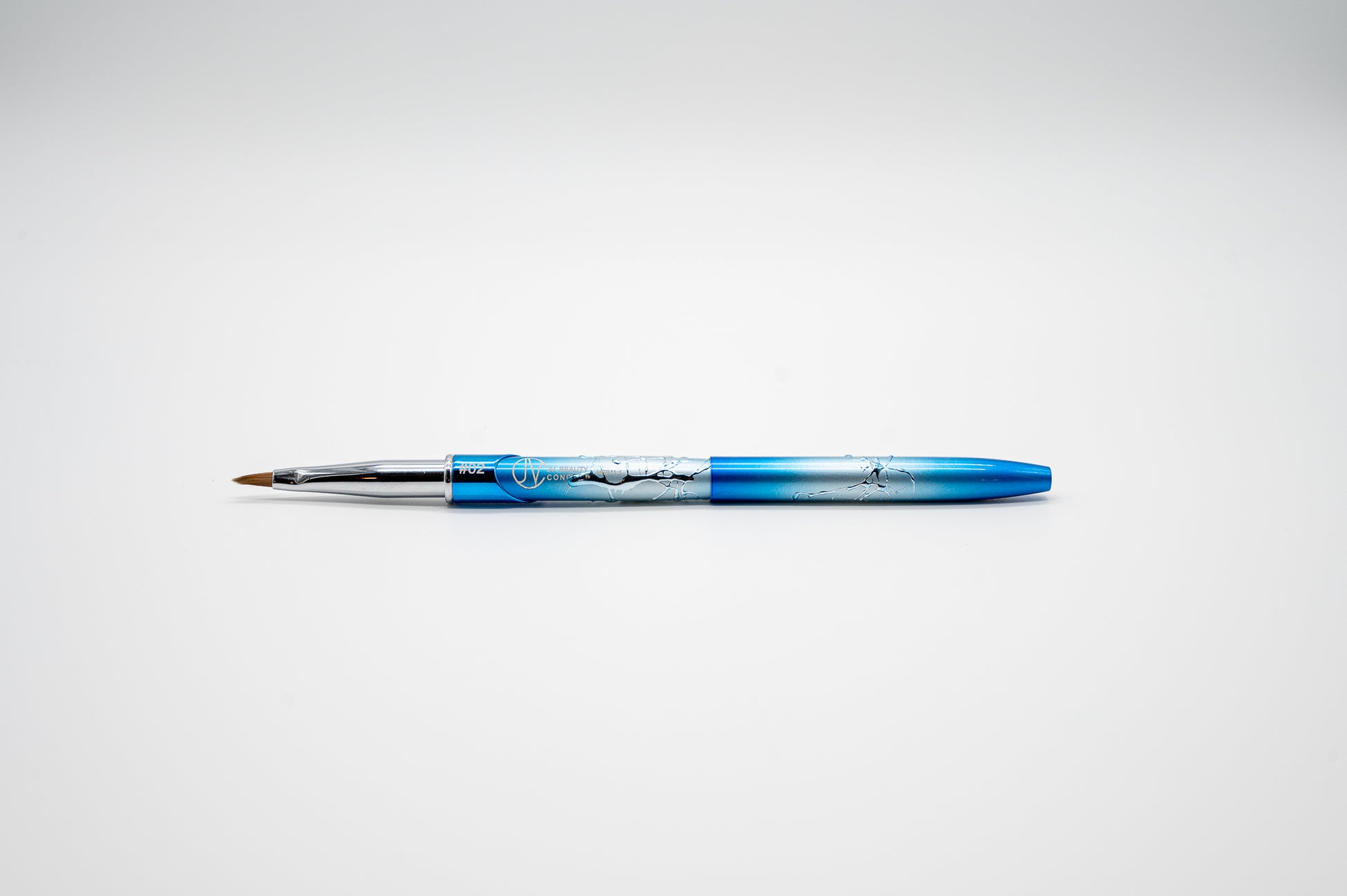Brush 3D #2 with Kolinsky bristles for professional 3D nail art and detailed designs.