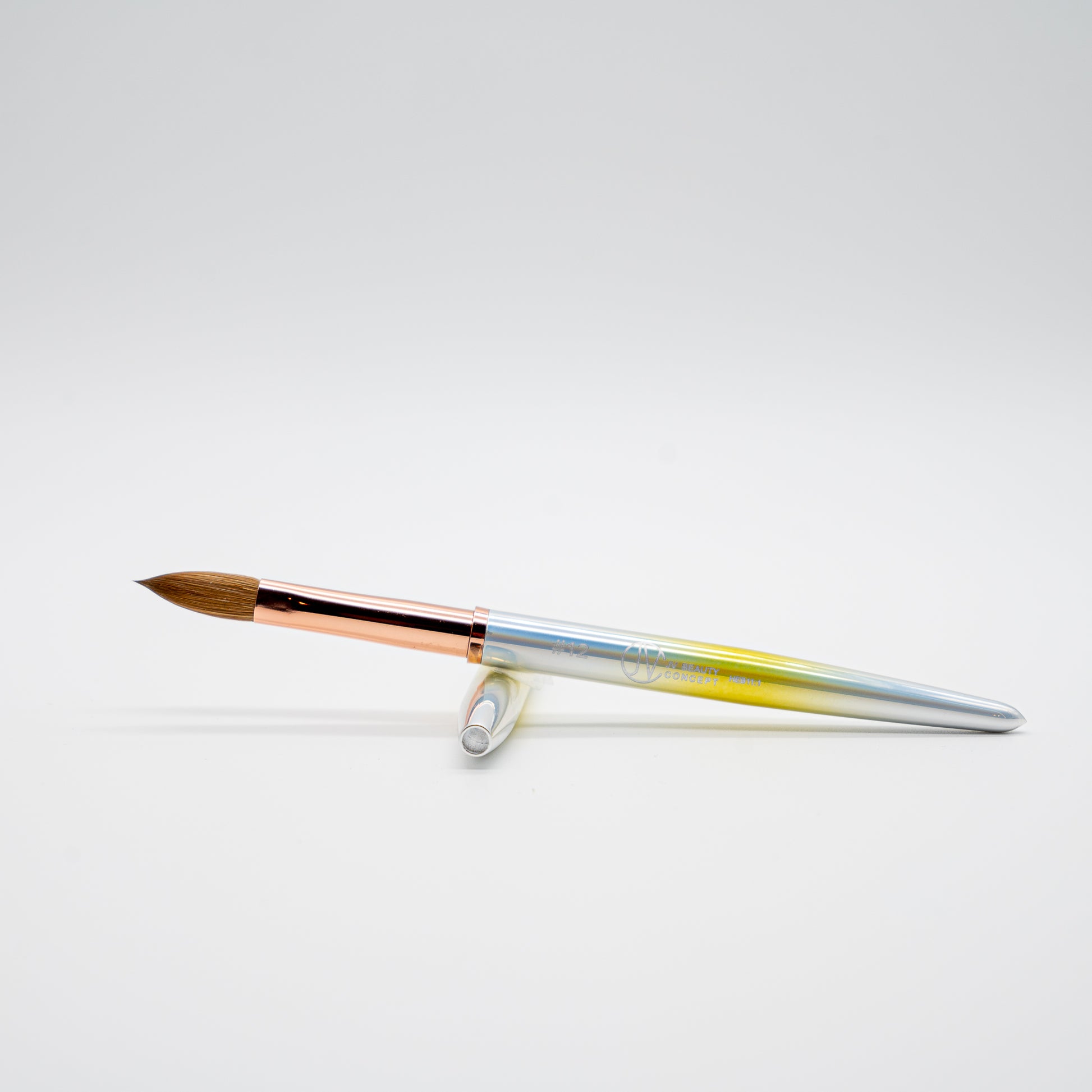 Professional Acrylic Brush #12 with premium Kolinsky bristles – perfect for smooth, even acrylic nail sculpting and salon-quality finishes.